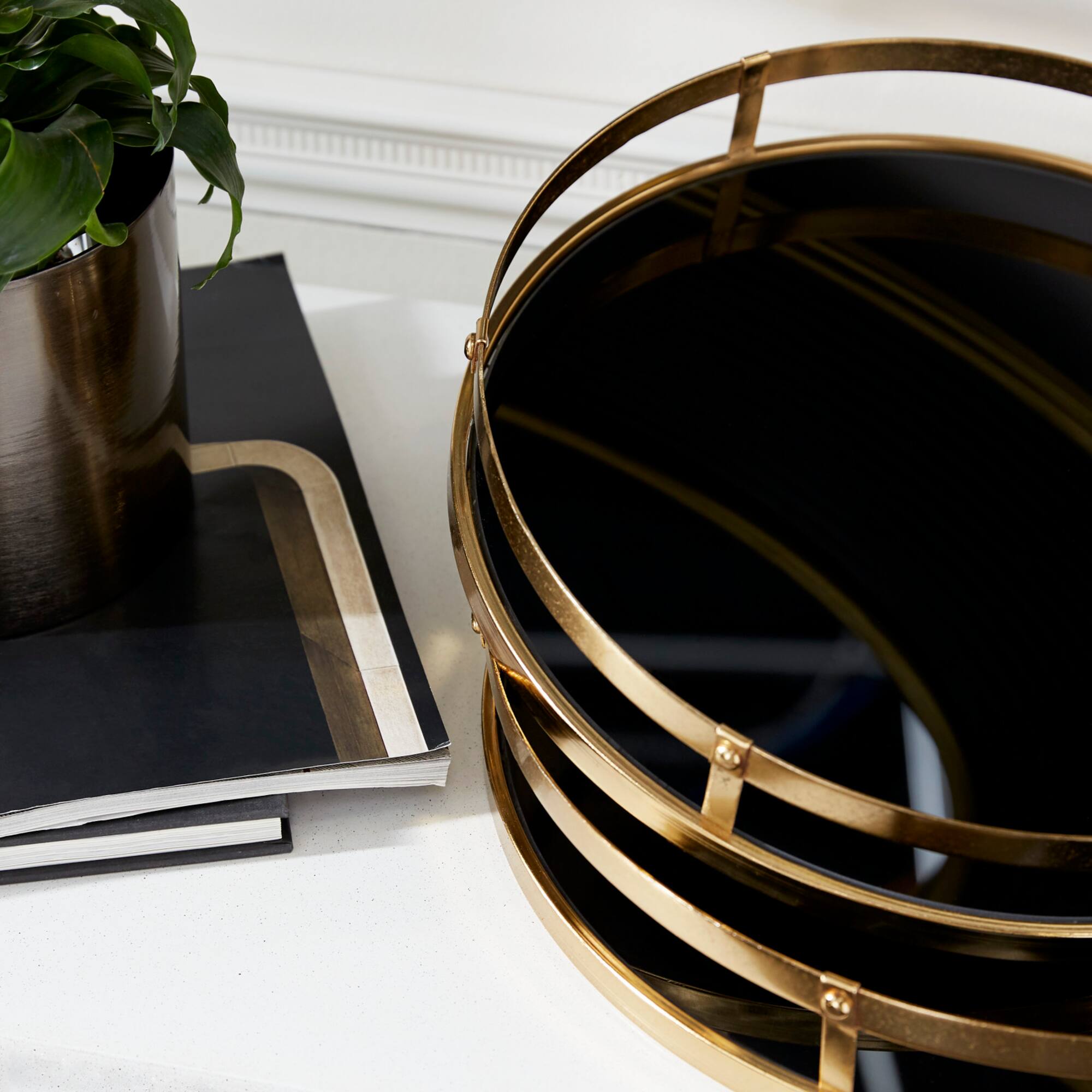 CosmoLiving by Cosmopolitan Set of 2" Gold Metal Glam Tray, 14", 16"